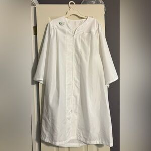 White Graduation Gown 5’1-5’2